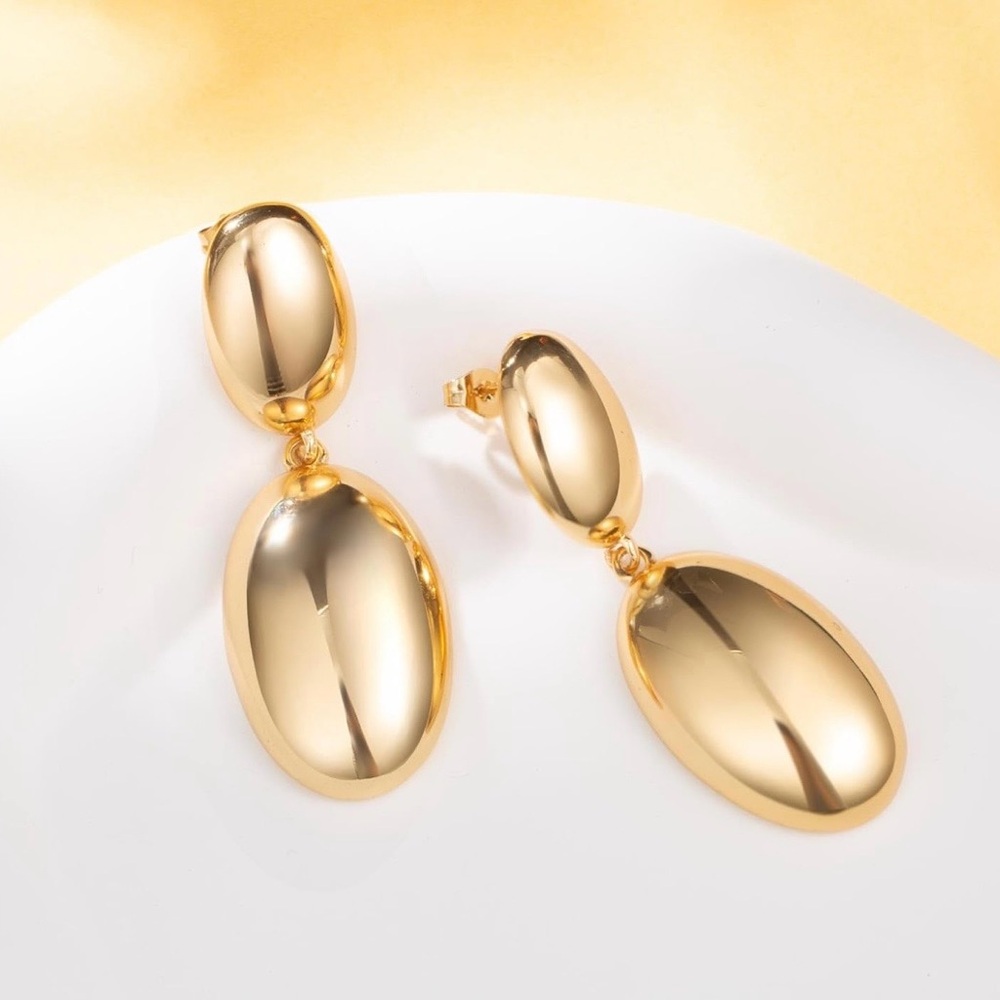 NEW Gorgeous Gold Drop Earrings